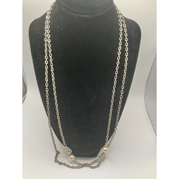 Vintage Long Faux Pearls & Filigree Silver-Tone Charms 25.5" Chain Necklace! - Picture 3 of 8